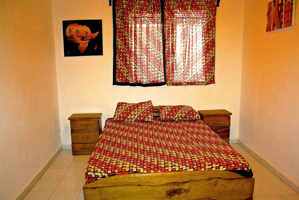 Hotel Ker Jahkarlo Yoff Habitación foto